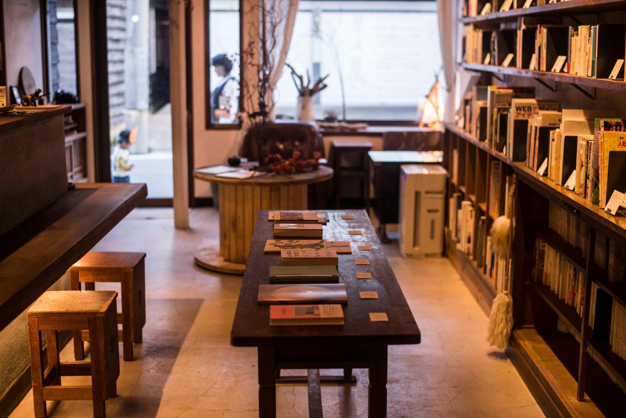 Book & Guesthouse Hitotomaru Toyooka  Εξωτερικό φωτογραφία